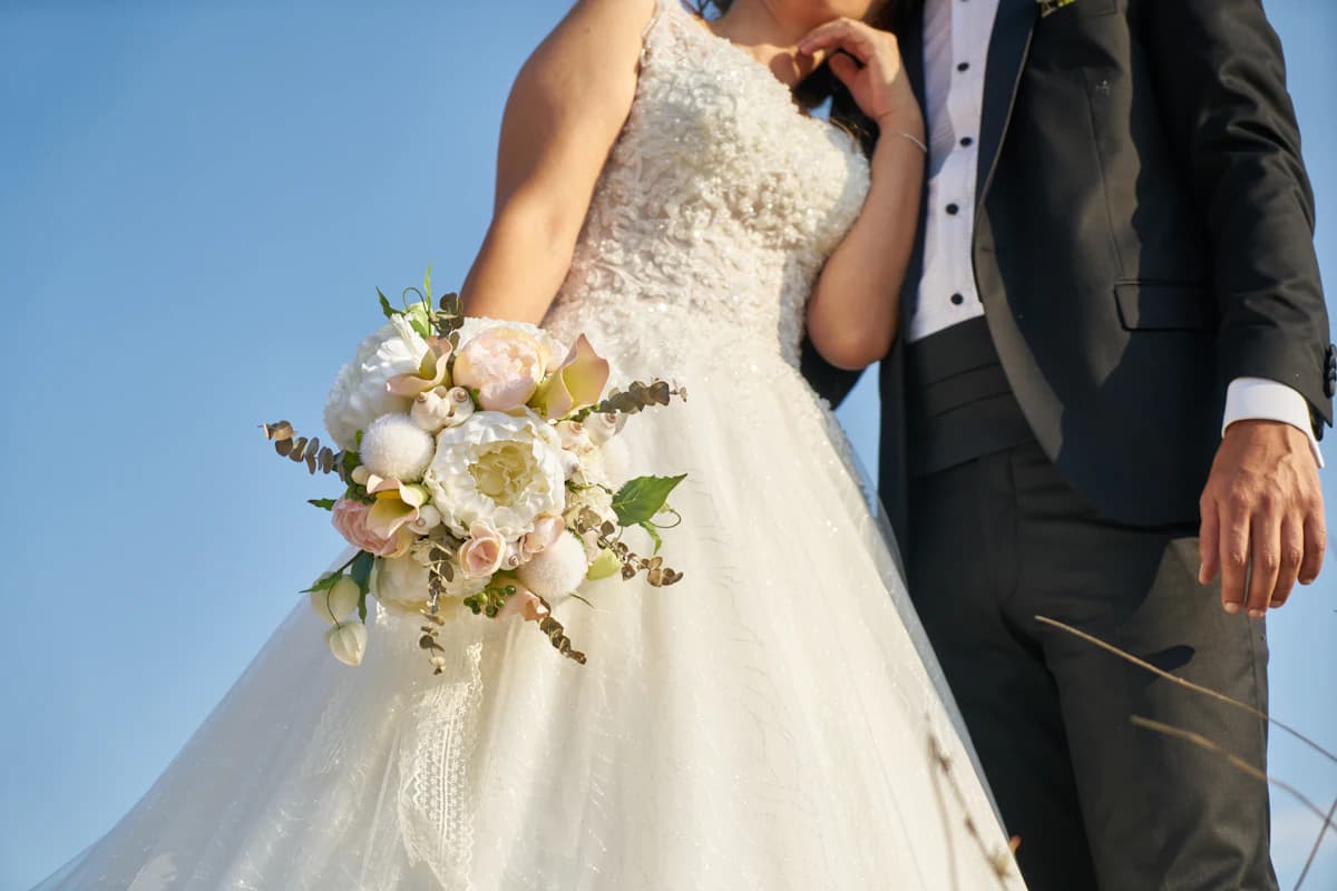 La novia con su ramo